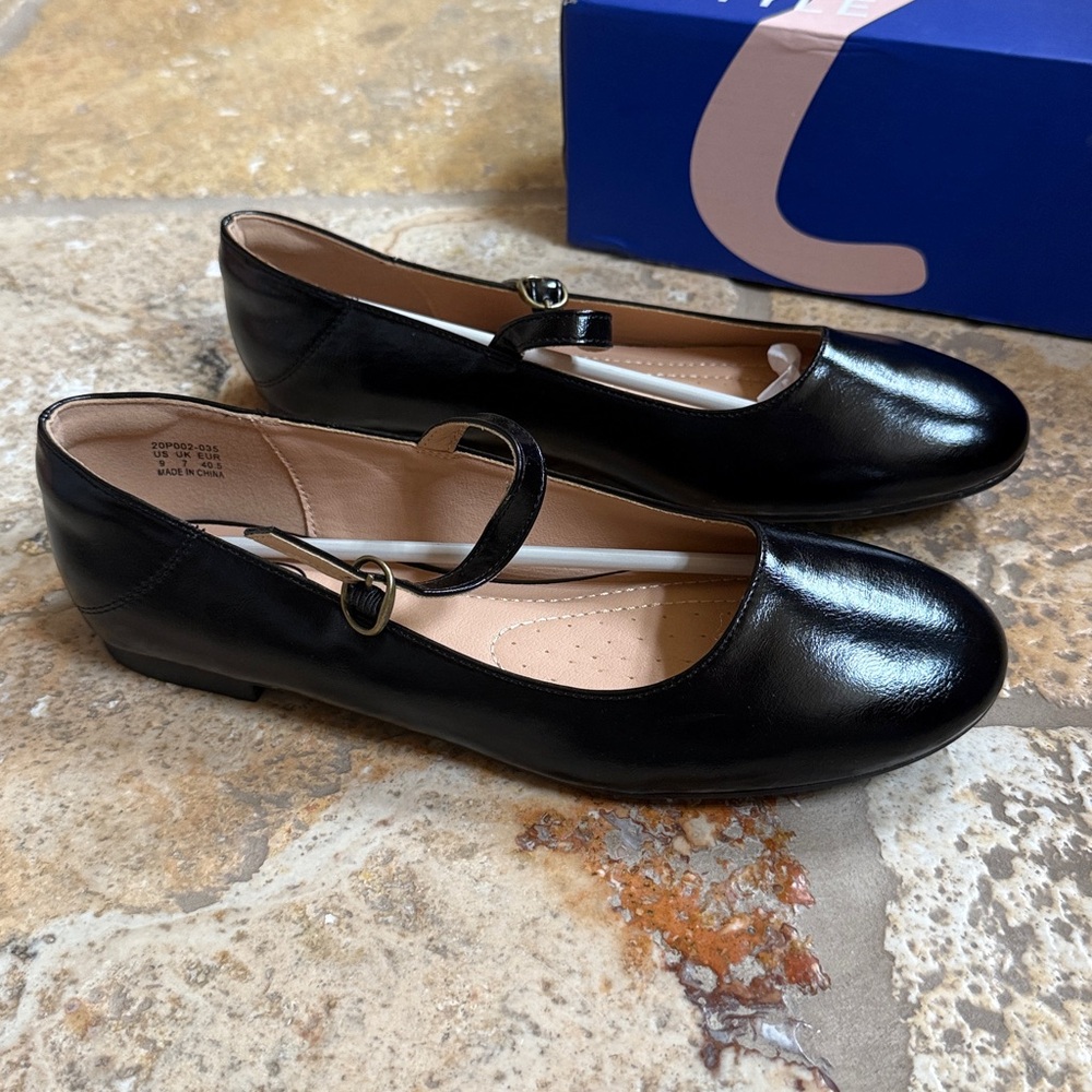 Trary Women's Classic Black Mary Jane Flats